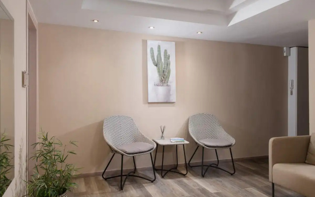 Enattica Syntagma Living