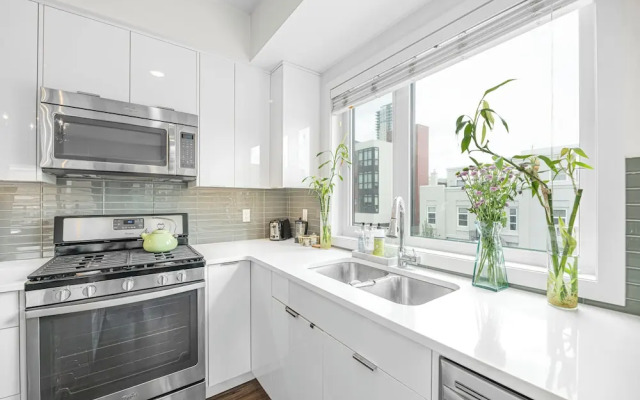 The Iris DT Condo with AC in Mission