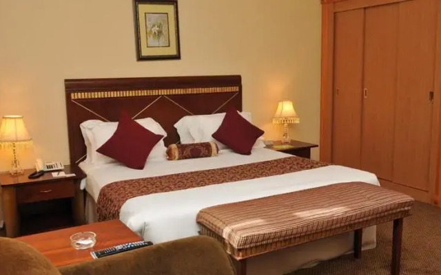Cassells Hotel Apartments Deluxe