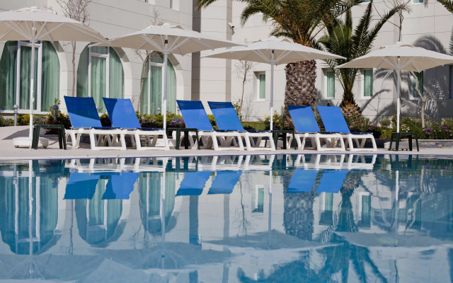 Dragut Point North Hotel