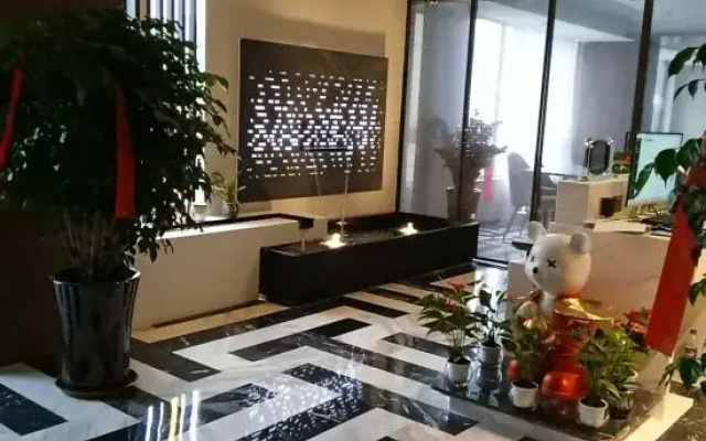 Huiyu Zhenxuan Hotel (Hechuan Baolong Square Branch)