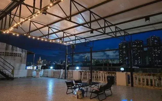 Sukhum Huai Khwang Hotel
