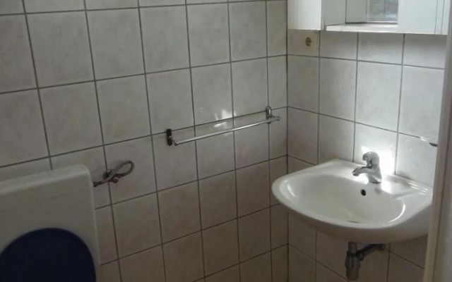 Zoki - Free Parking - A1 Mali