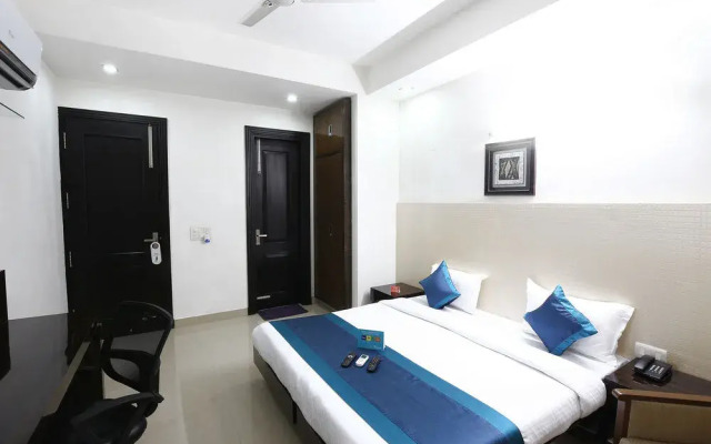 FabHotel Exotica Sector -105 Noida