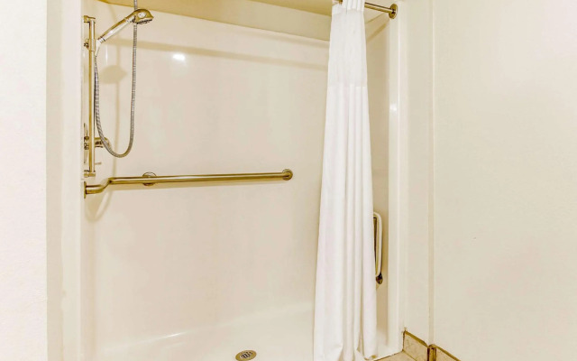 Quality Inn & Suites Atlanta Stone Mountain