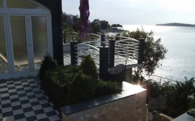 Villa Bilo