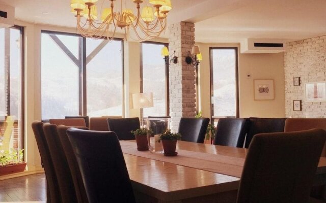 Akasha Wellness Retreat- Adults only
