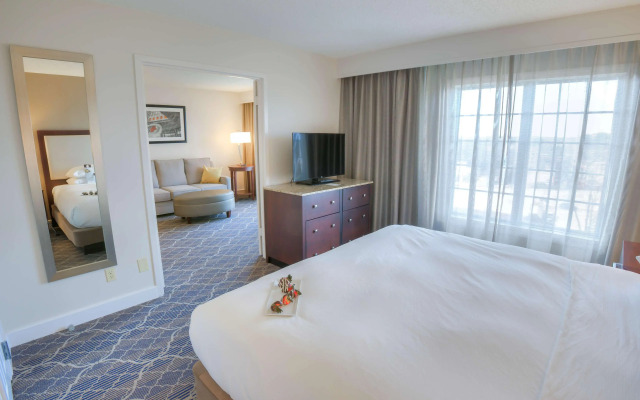 Doubletree Suites by Hilton at The Battery Atlanta