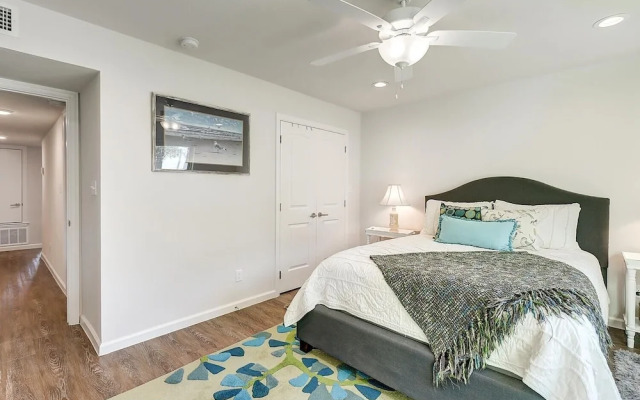 Chamingo 2 Bedroom Condo by Redawning