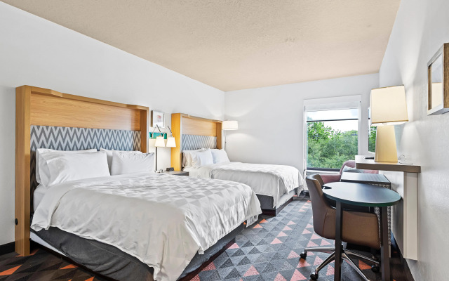 Holiday Inn St. Petersburg West by IHG