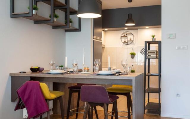 Spacious Apartment in Radnička Business Zone - FREE PARKING