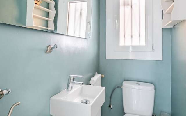 Comfy Holiday Home in L'escala With Garden