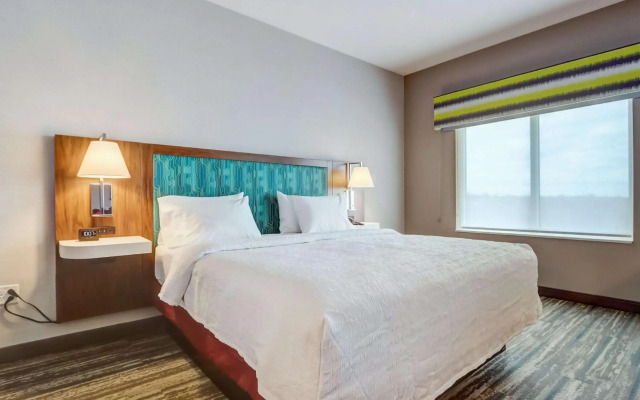 Hampton Inn & Suites Cincinnati Midtown Rookwood