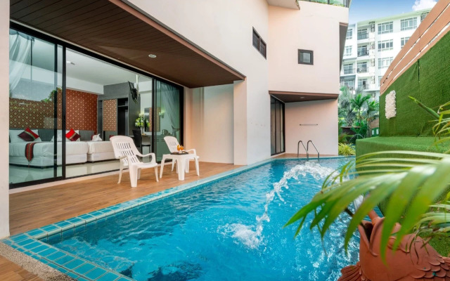 The Thames Pool Access Resort SHA+