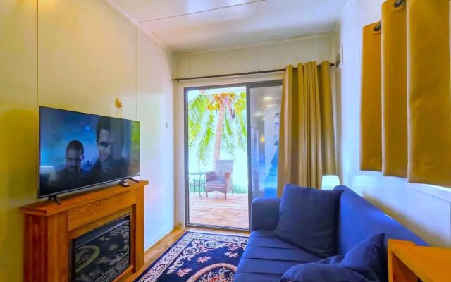 Zanzibar Beach House- South