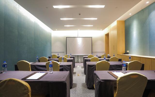Holiday Inn Express Shanghai Songjiang Fangta by IHG