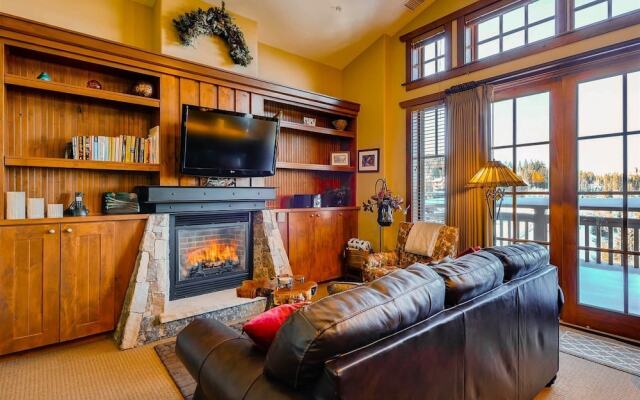 Luxury 3 Bedroom Ski in, Ski out  One Ski Hill Residence Located at the Base of Peak 8 with Hot Tub Access