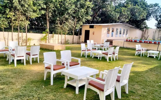 Hotel Holiday Highlights by Dvm India