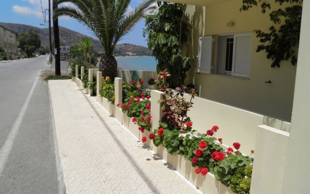 Porto Kalyves Seaside Apartments