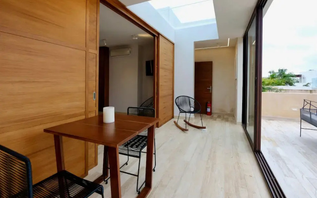 408 Luxurious Apt King Bed