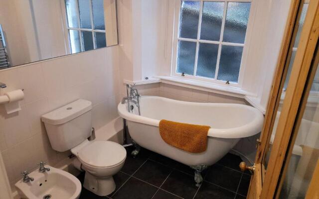 Burntisland Garden Apartment, Fife - 40 mins to Edinburgh