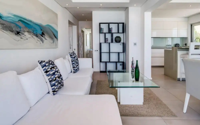 Clifton Apartment on the Waters Edge Ocean Breeze