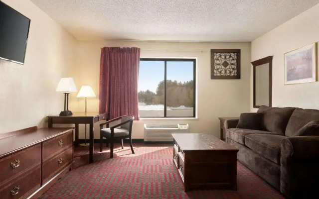 Days Inn Eagle River
