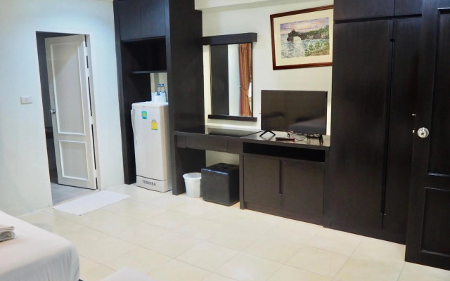 Orm Thong Apartment - SHA Plus