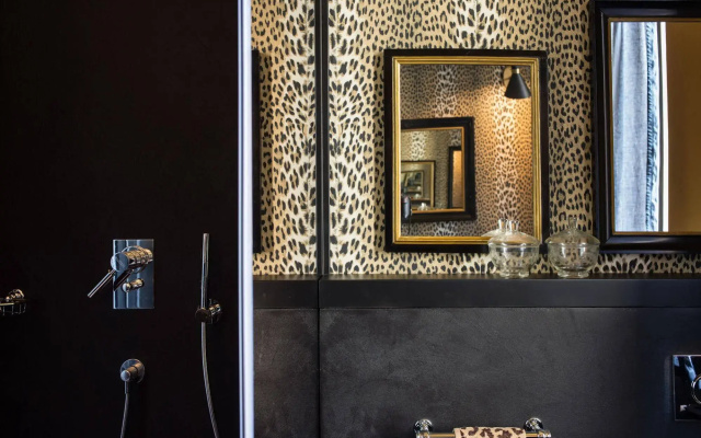 Velona's Jungle Luxury Suites