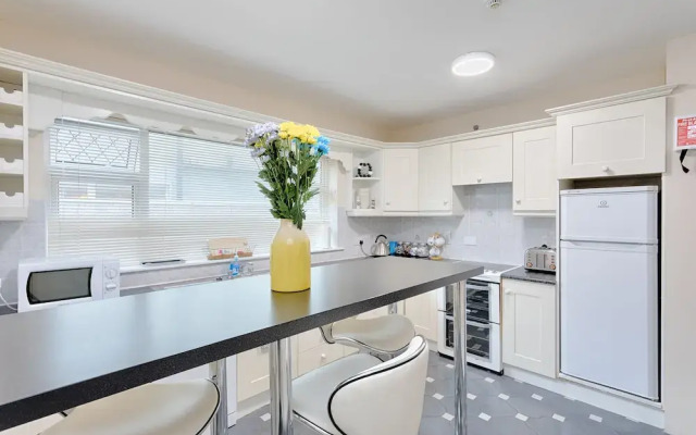 10 Ballybane