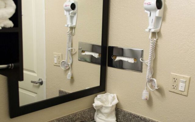 Regency inn and Suites