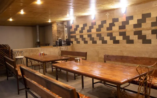 Apex rest house