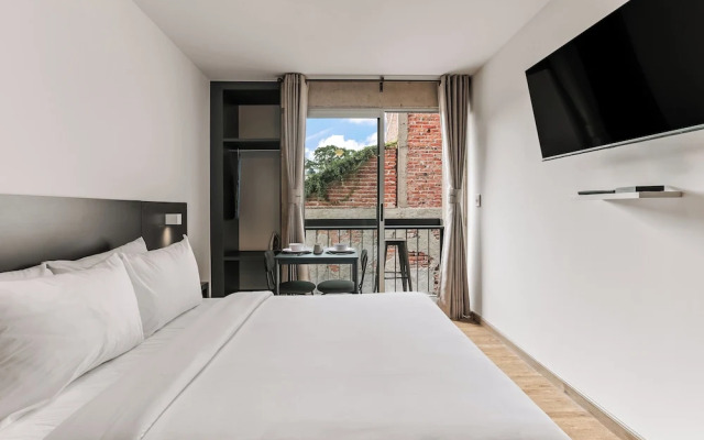 Primavera By Homirent