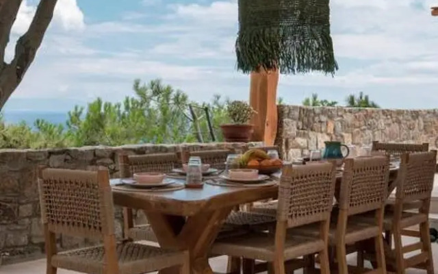 Nomade Villa 4 BD in Psarou