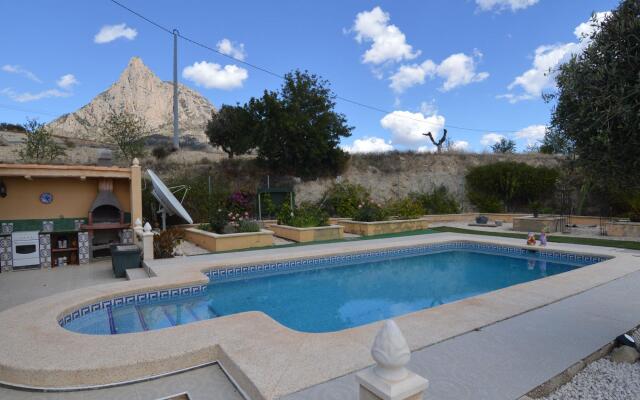 Lovely Holiday Home in Finestrat with Swimming Pool