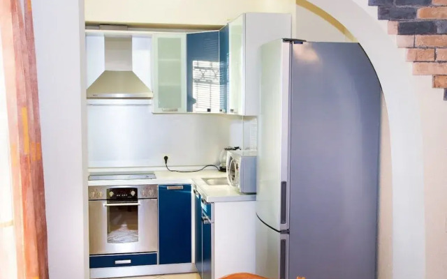 Apartment on Ostryakova St. 3