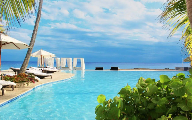 Viva Wyndham Dominicus Beach Resort — All Inclusive