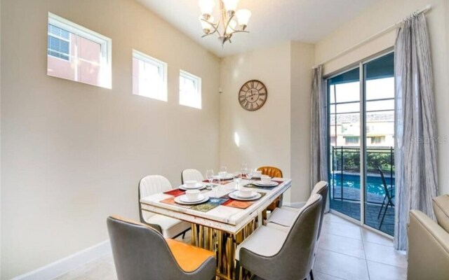 Simply Comfort Amazing 5bd Townhouse