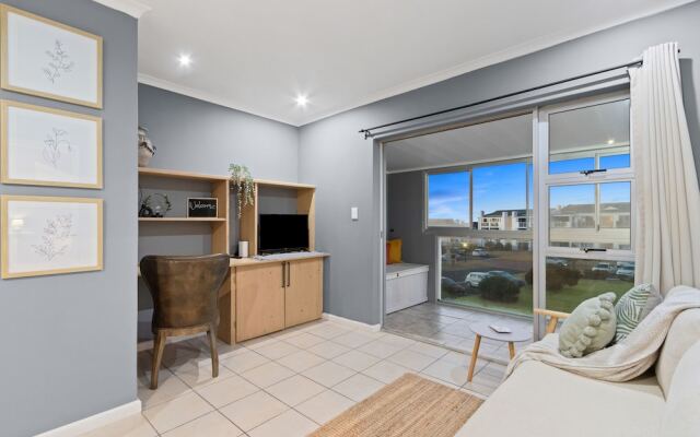 Big Bay Beach Club 73