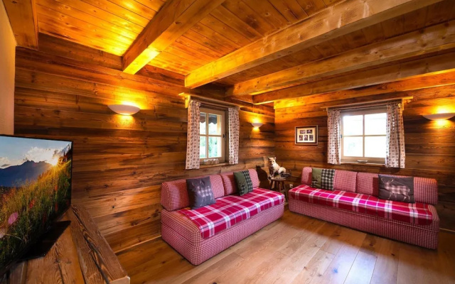 Chalet in St. Martin With Sauna & Hot Tub