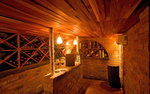 The Hide Lodge