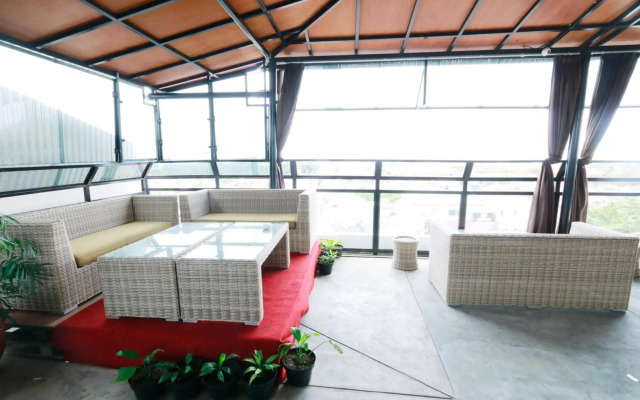 Yellow Star Hotel Gejayan