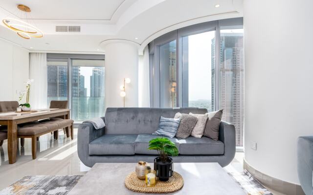 Whitesage - Modern and Unique Apartment with Fountain Views