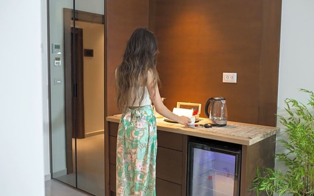 Hilltop luxury suites