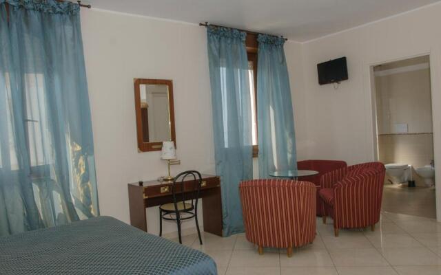 La Vista Postcard Hotel