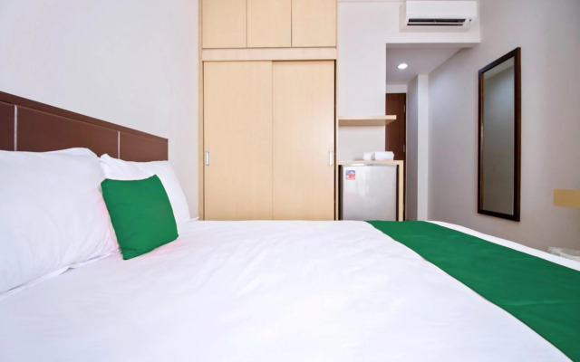 RedDoorz Plus @ SCBD