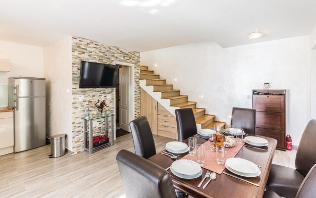 Nice Home in Pomer With Wifi and 3 Bedrooms
