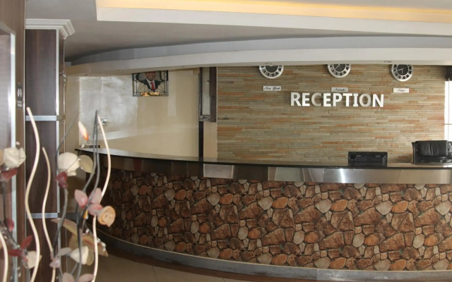 Airport Landing Hotel