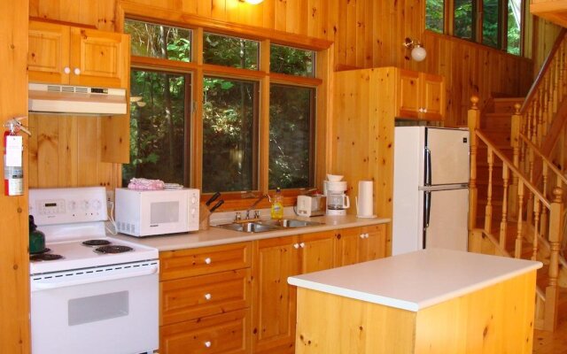 Port Cunnington Lodge & Resort