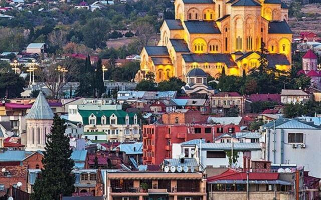 Metekhi Rise XO Hotel